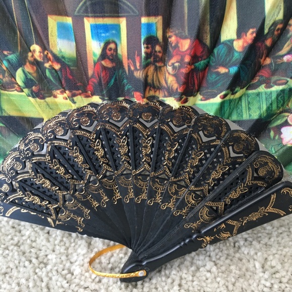The Last Supper Decorative Church Fan with Black Lace Detail - Picture 6 of 6